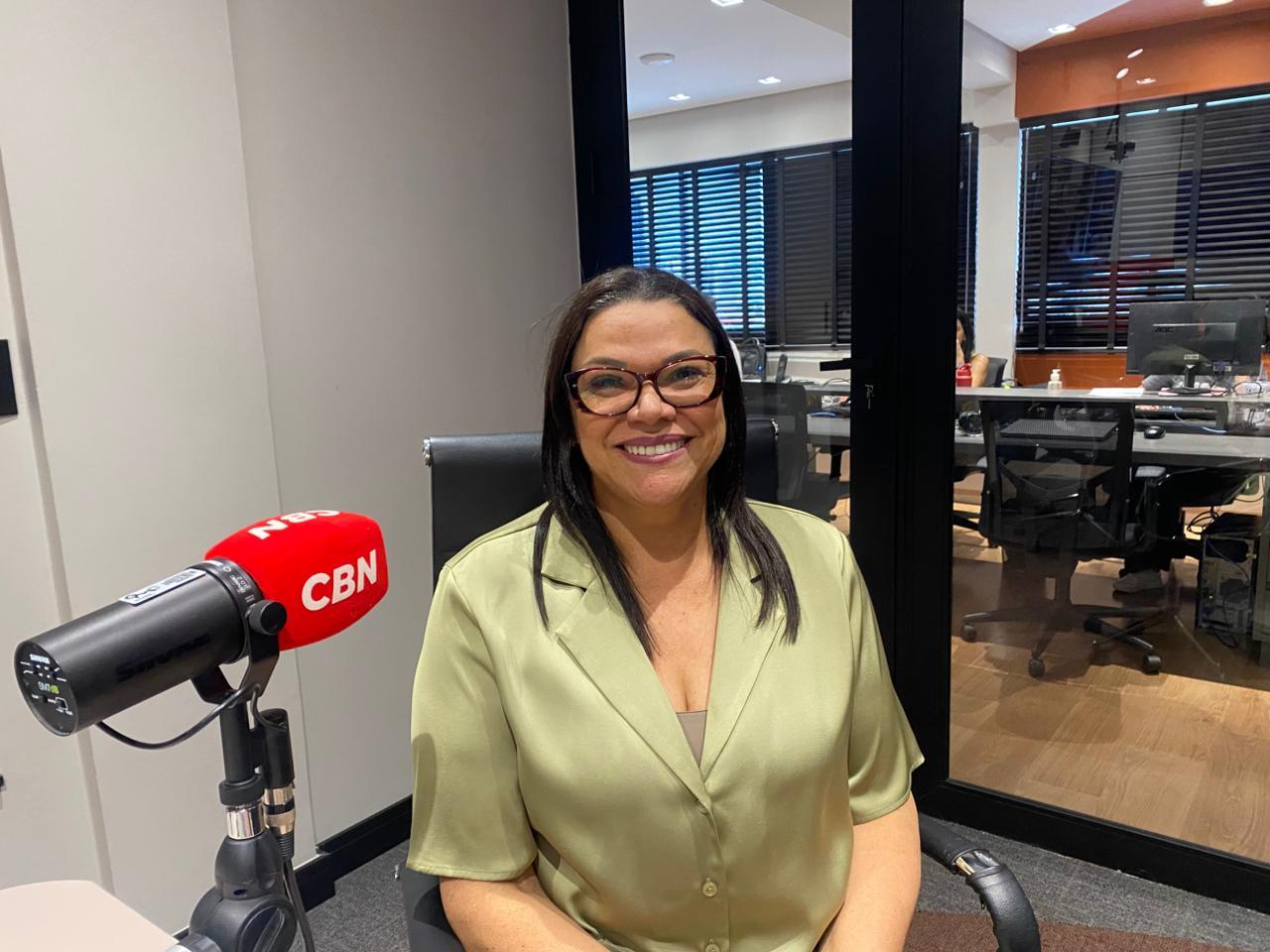 Procon quer mudança em lei para facilitar combate a fios soltos