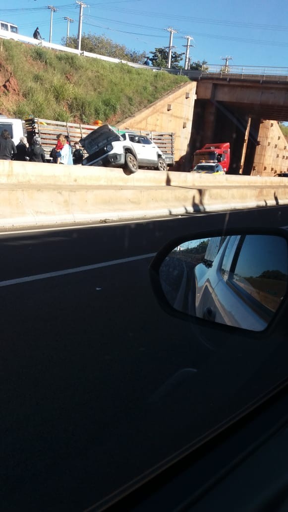 Homem é socorrido em estado grave após ser atropelado na BR-376