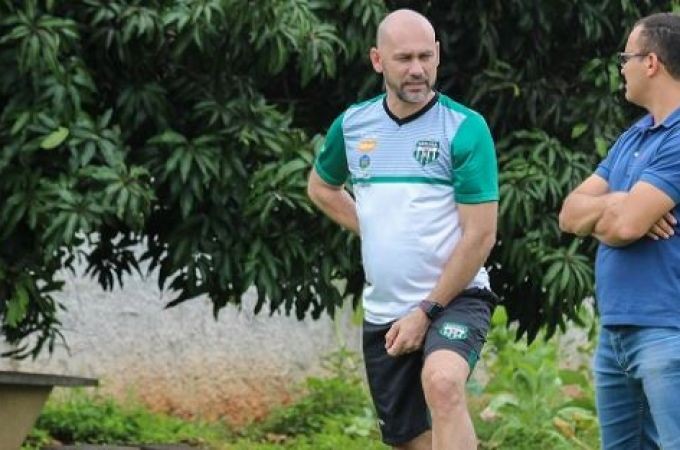 “Perdemos pontos importantes em casa”, avalia treinador do MFC