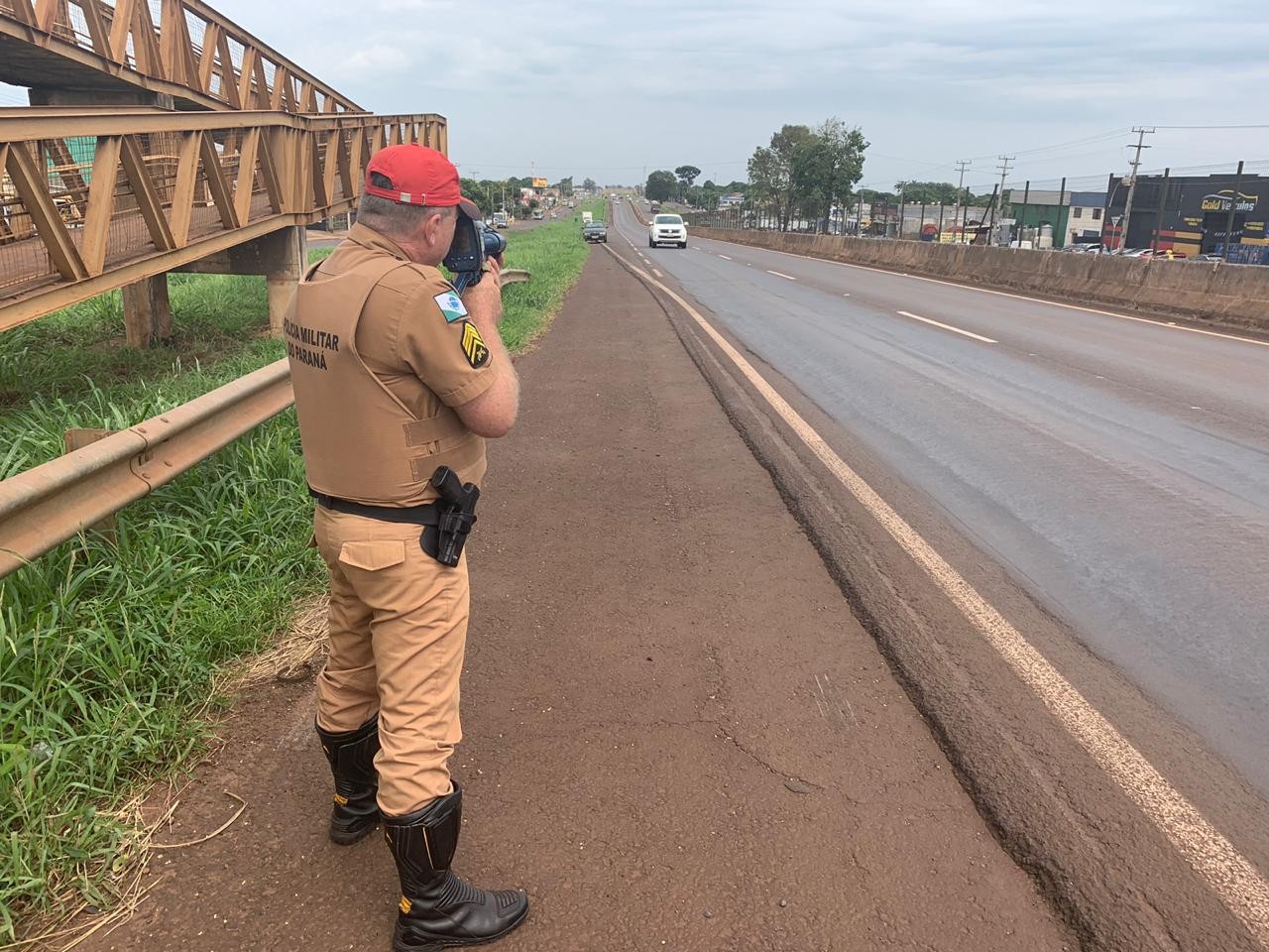 Em menos de uma hora, 24 veículos são flagrados acima da velocidade