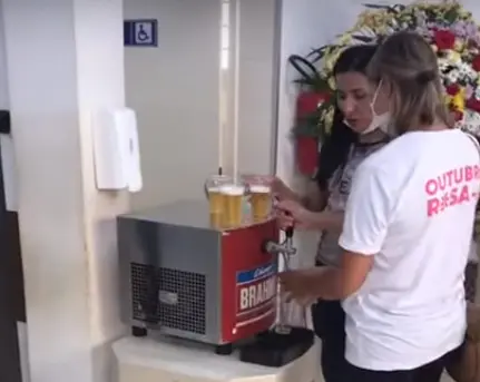 Velório com música e chope em Londrina viraliza nas redes sociais