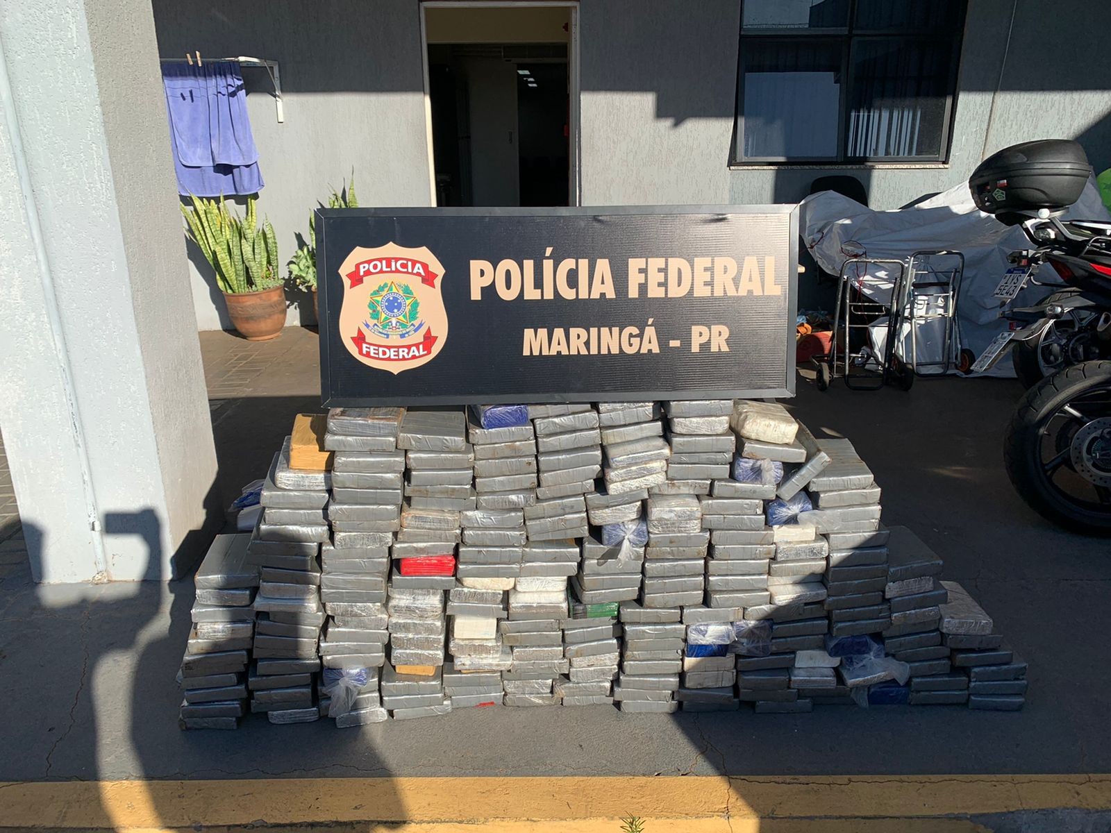 239 kg de cocaína são apreendidos em caminhão