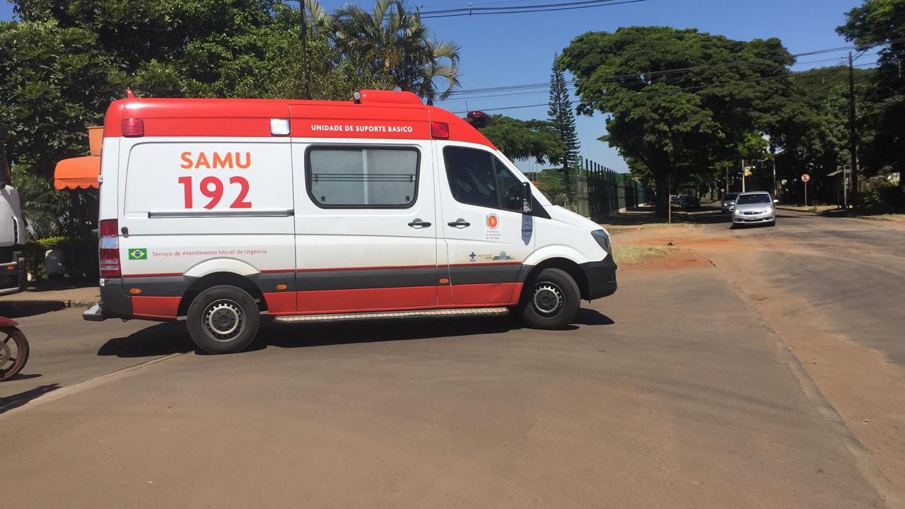 Na busca por emprego, trabalhadores enfrentam sol em Maringá