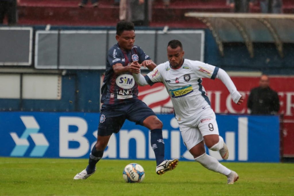 Fora de casa, Cianorte  FC empata com o Caxias