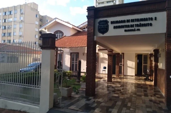 Golpistas se passam por vendedores de panela e deixam idosa com prejuízo de R$ 5 mil, em Maringá