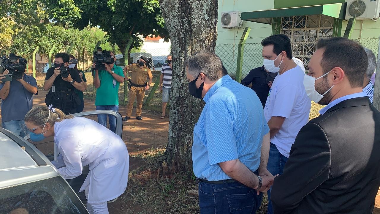 Governador acompanha vacinação contra a Covid-19 neste domingo (28) em Maringá