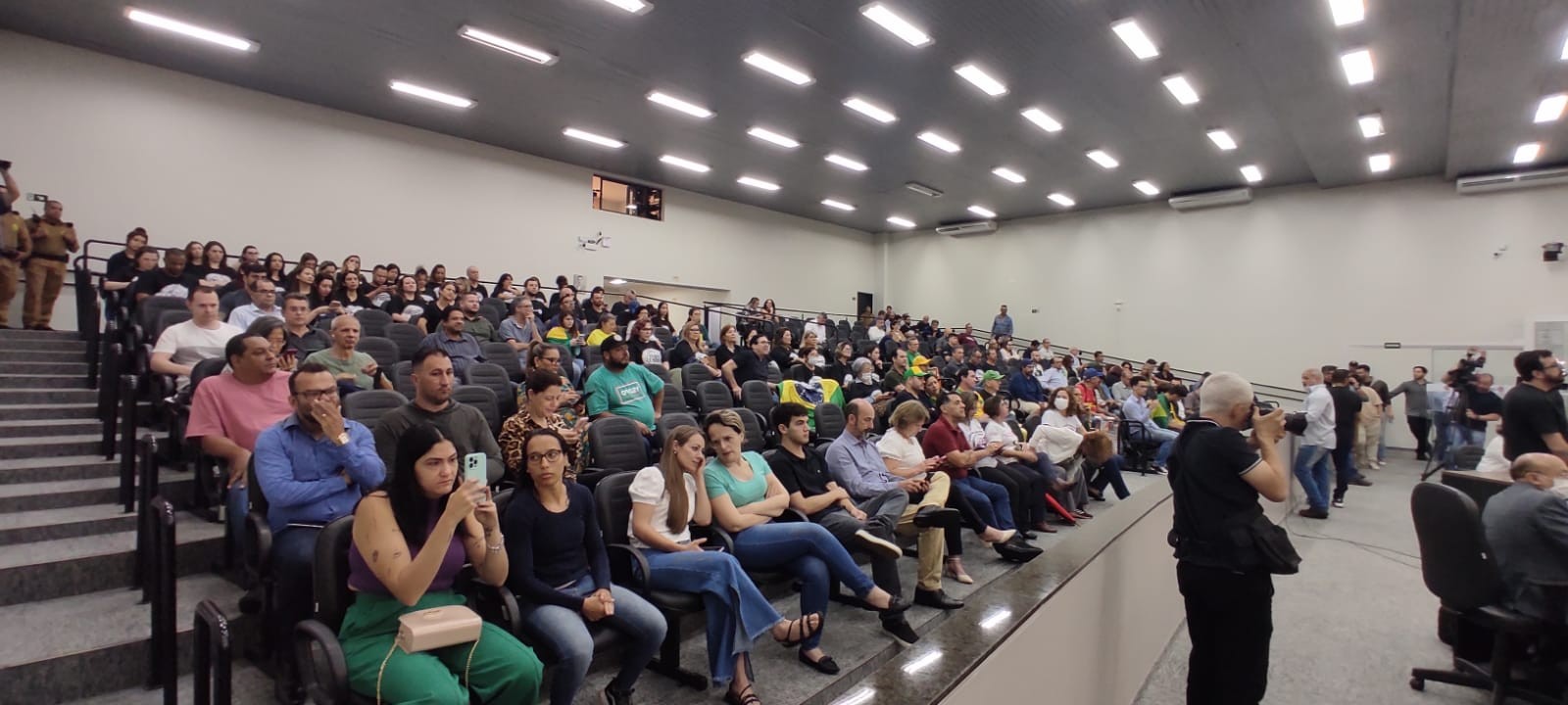 Dois vereadores mudaram de voto sobre aumento de cadeiras na Câmara de Maringá