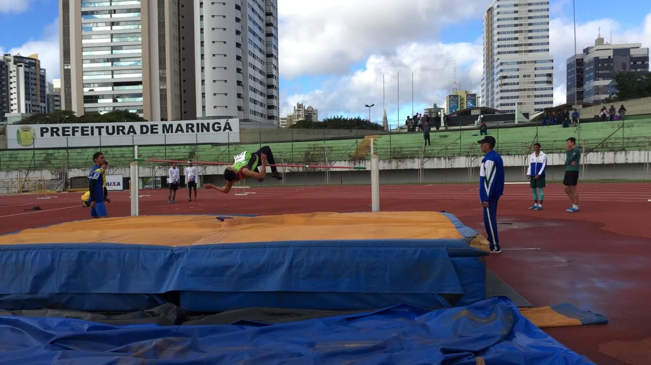 Quase 300 atletas disputam Paranaense de Atletismo em Maringá