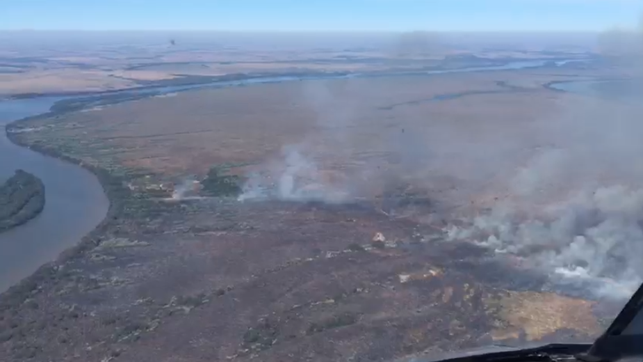 Fogo atinge quase 20 km do Parque Nacional de Ilha Grande
