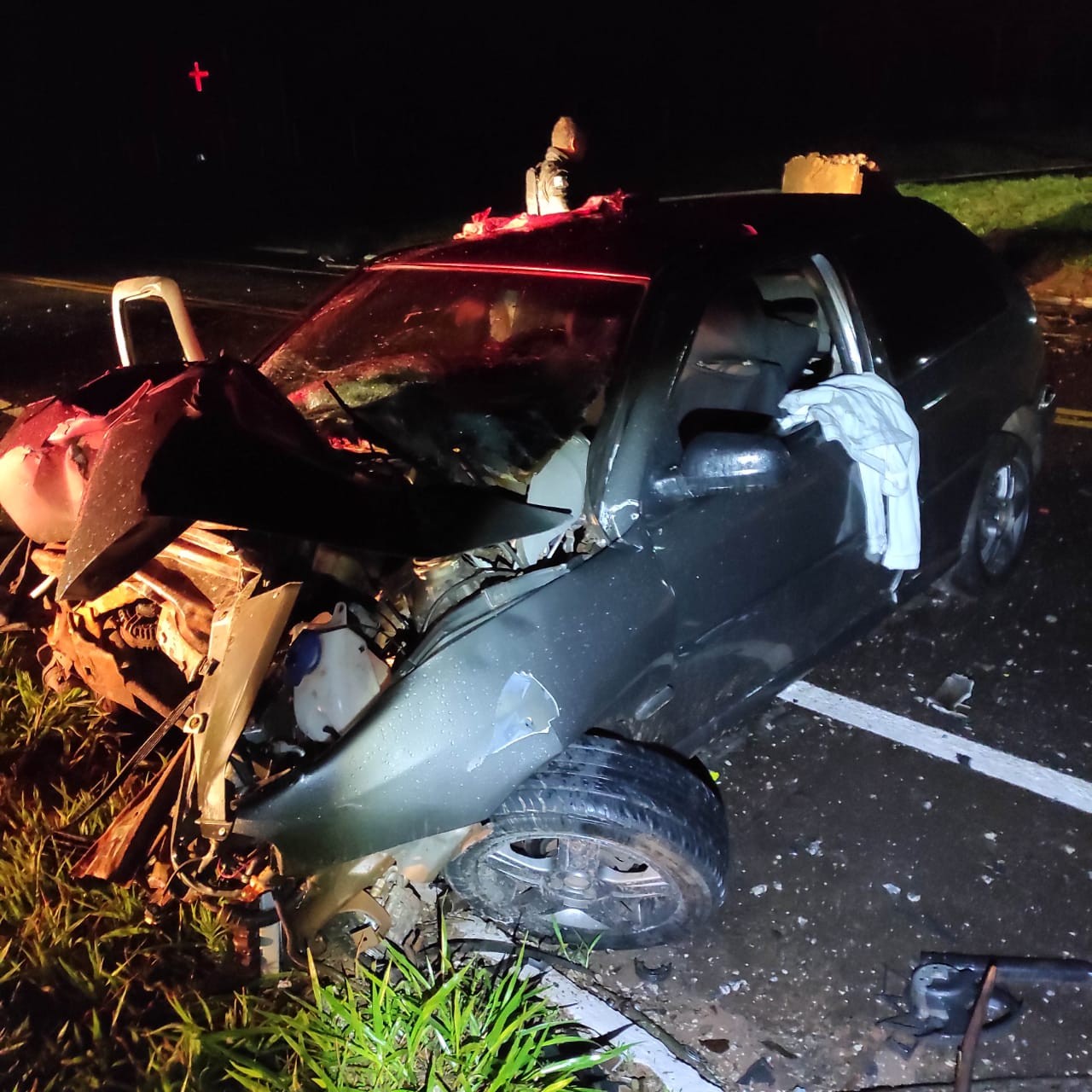 Motorista morre após bater contra placa na PR-182, em Umuarama