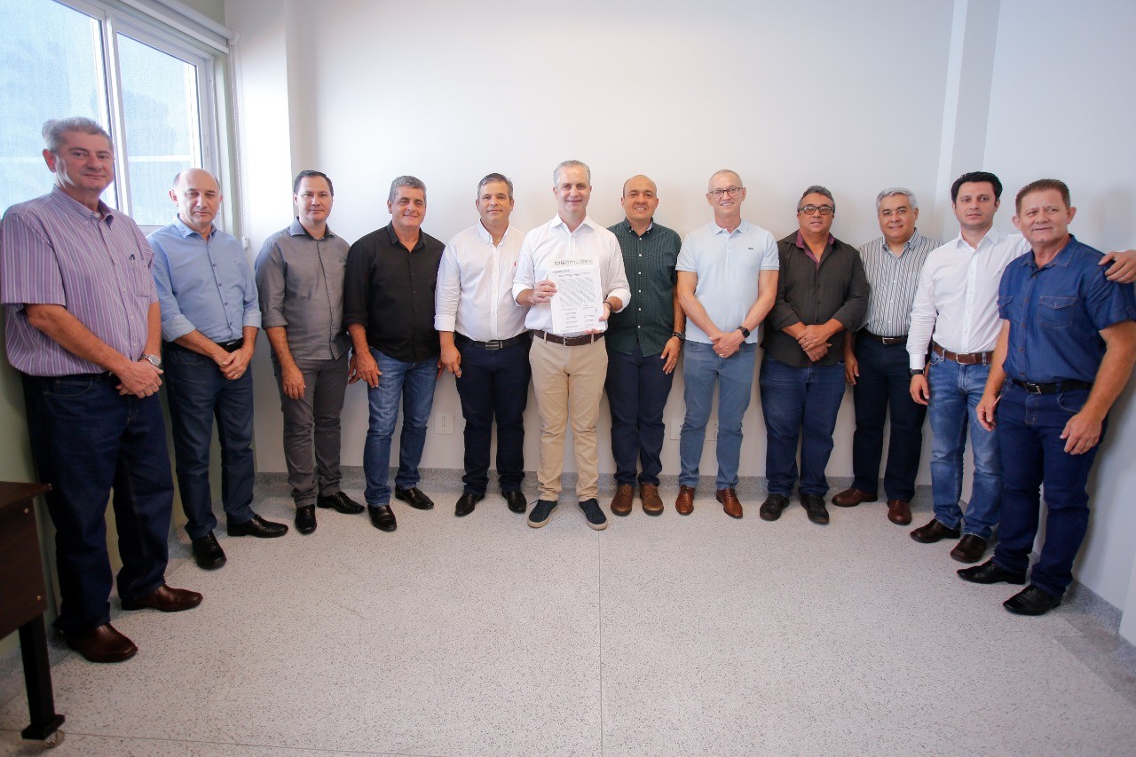 Ulisses Maia assume presidência do Cisamusep