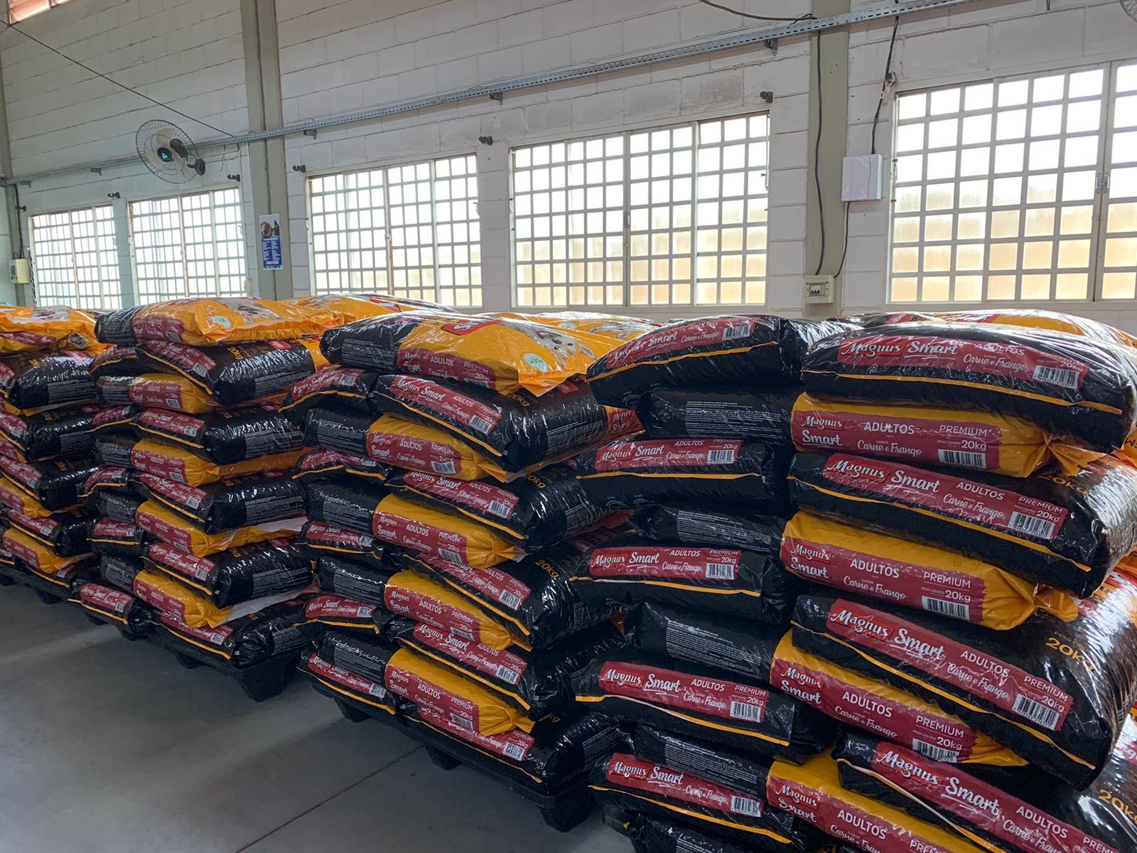 Provopar entrega 6 toneladas de ração para protetores independentes