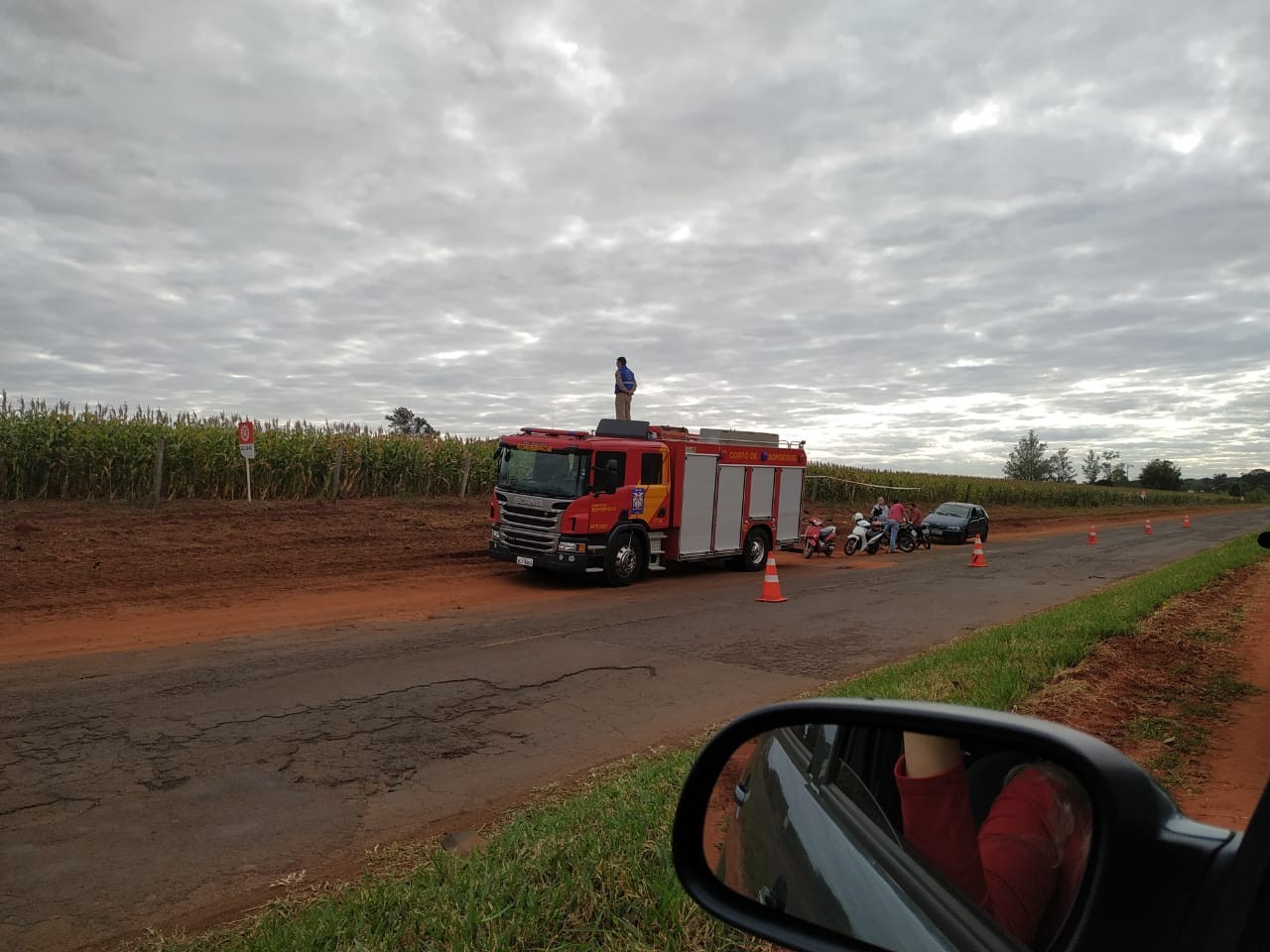 Bombeiros e voluntários procuram por idoso com Alzheimer desaparecido
