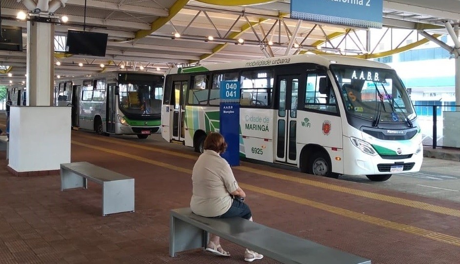 Paralisação do transporte público em Maringá continua, diz sindicato