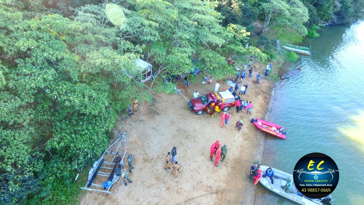 Bombeiros usam drones no 5º dia de buscas no Rio Ivaí; duas pessoas seguem desaparecidas