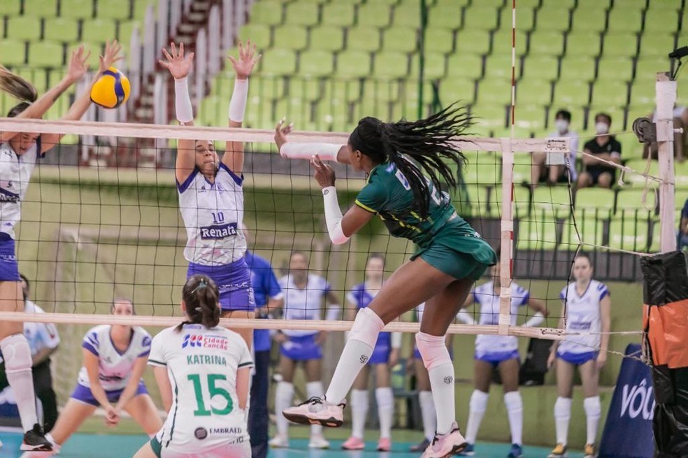 Unilife Maringá vence o Valinhos por 3 sets a 1 e respira na Superliga Feminina