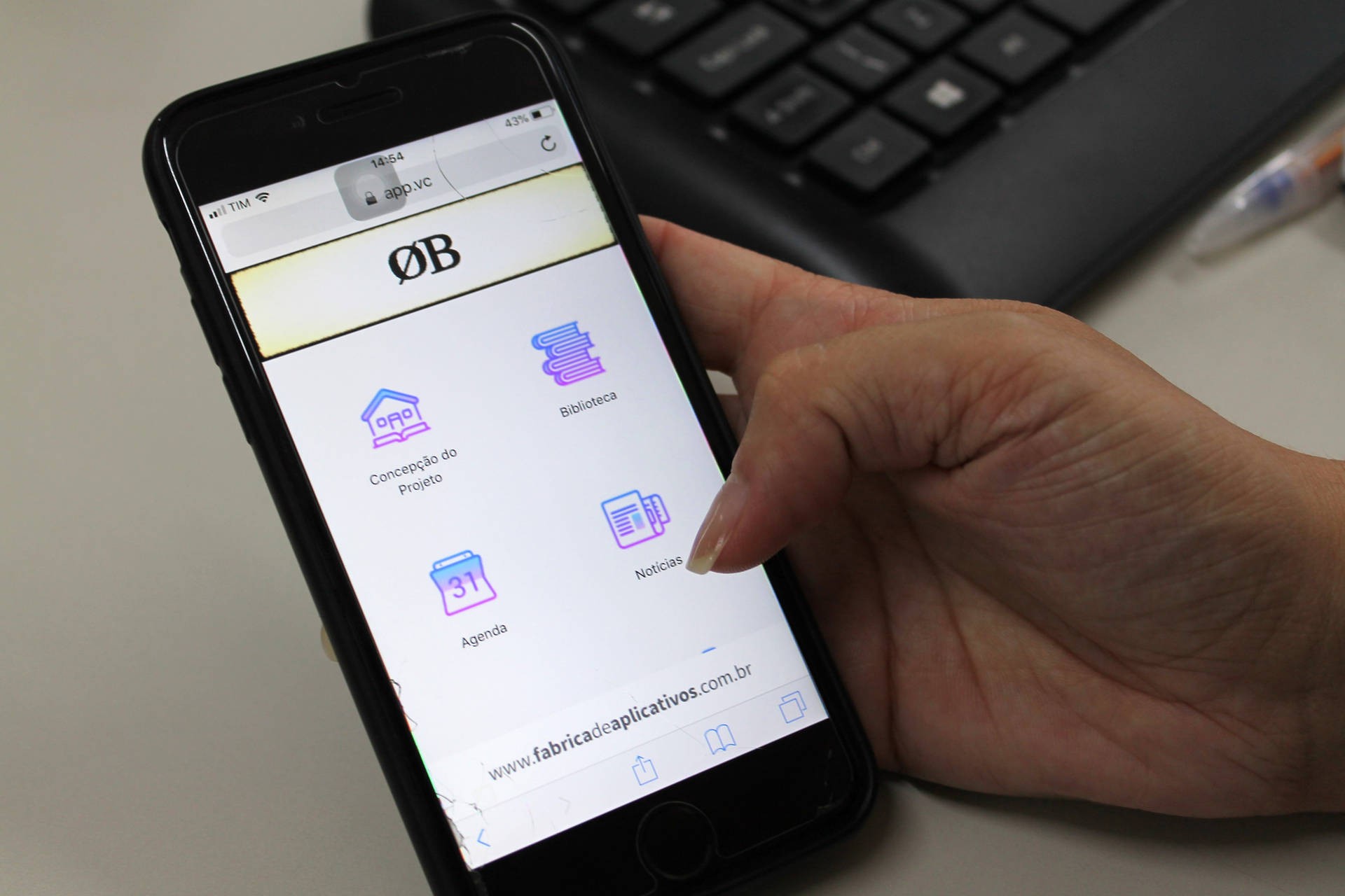 Aplicativo criado em Cianorte oferta centenas de livros didáticos gratuitos