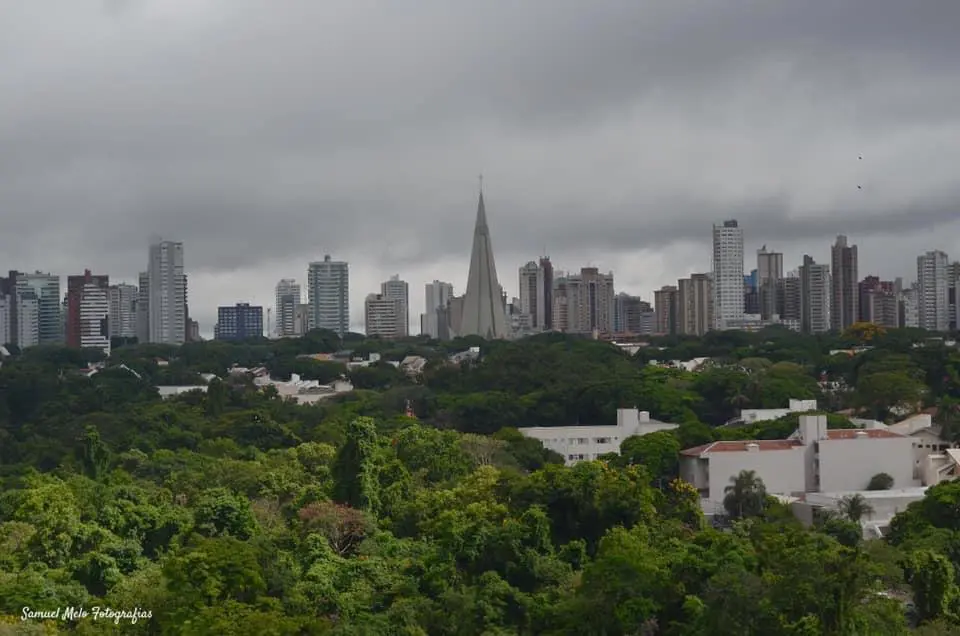 Em 2 dias, temperatura cai de 30,8°C para 5,2°C em Maringá; e vai esfriar mais