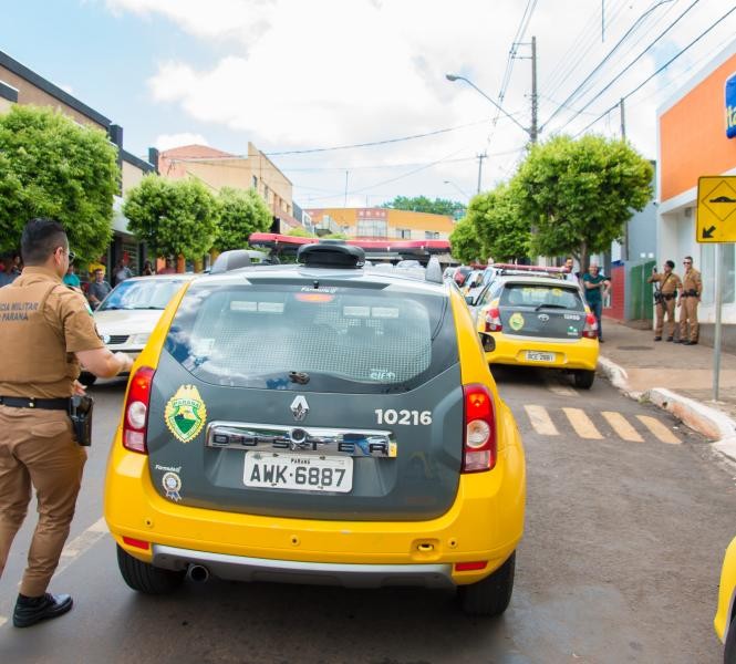 Homem é preso após sequestrar uma família em Cambira