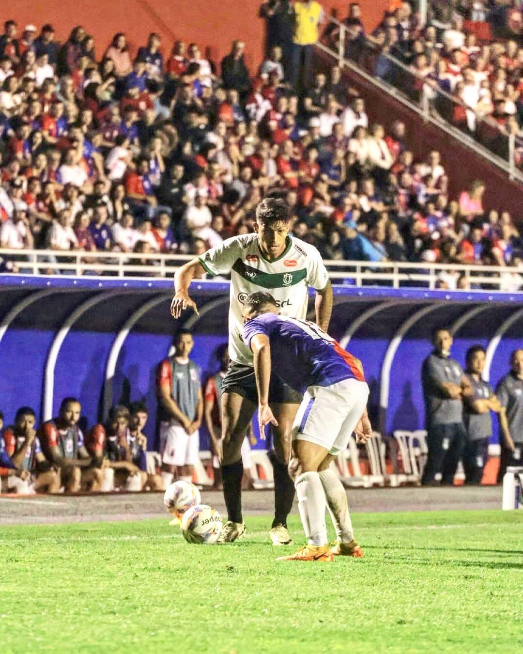 MFC empata com o  Paraná Clube em 0 a 0 na Vila Capanema