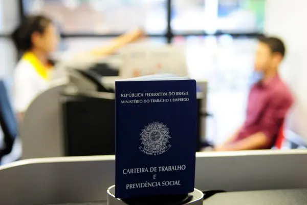 Maringá abriu 674 empregos formais em março; veja os setores que mais contrataram