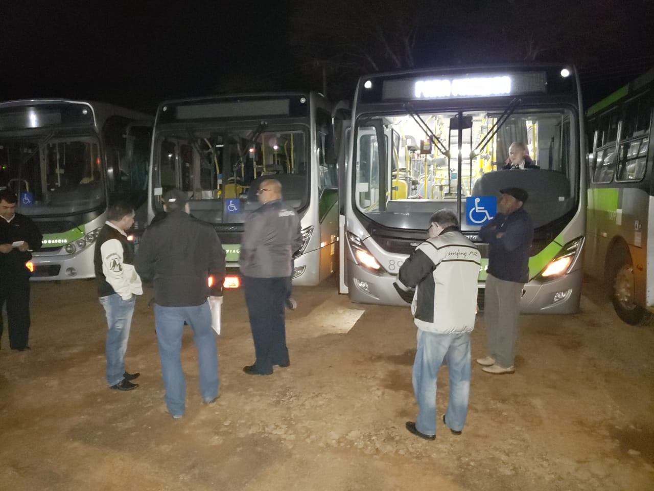 Em ação de Sindicato, ônibus metropolitanos atrasam