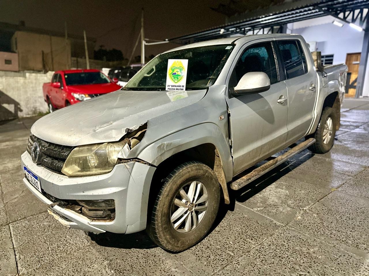 Polícia apreende mais de meia tonelada de maconha em caminhonete