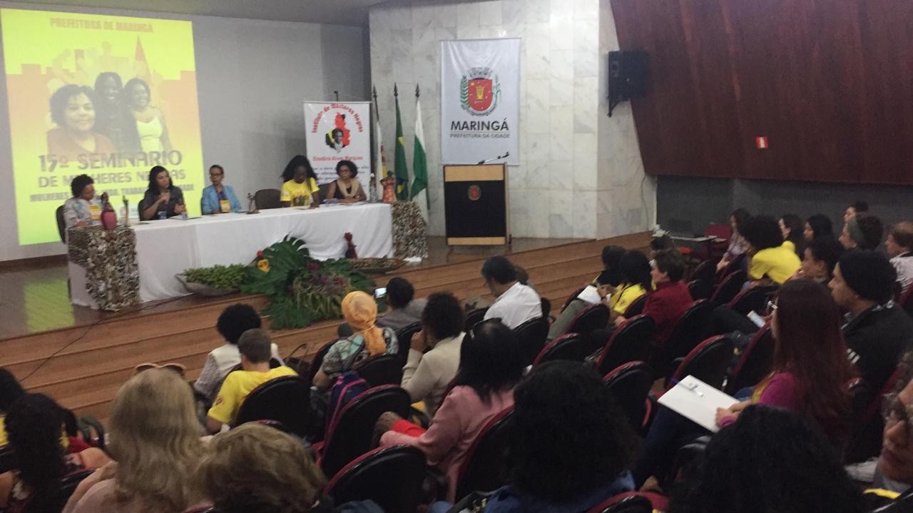 Seminário de Mulheres Negras discute a mulher negra na política