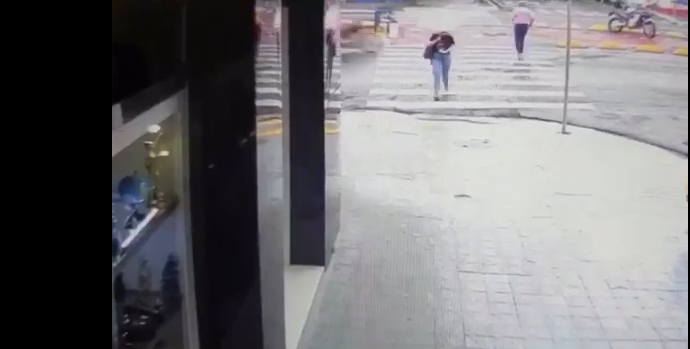 Morre no hospital idoso atropelado por motociclista na Avenida Brasil, em Maringá