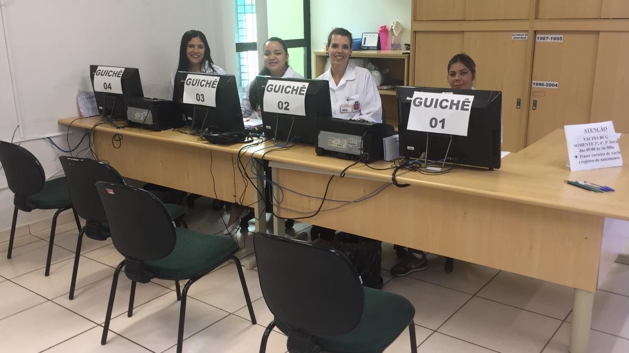 Dia D de vacinação contra dengue começa com unidades de saúde vazias