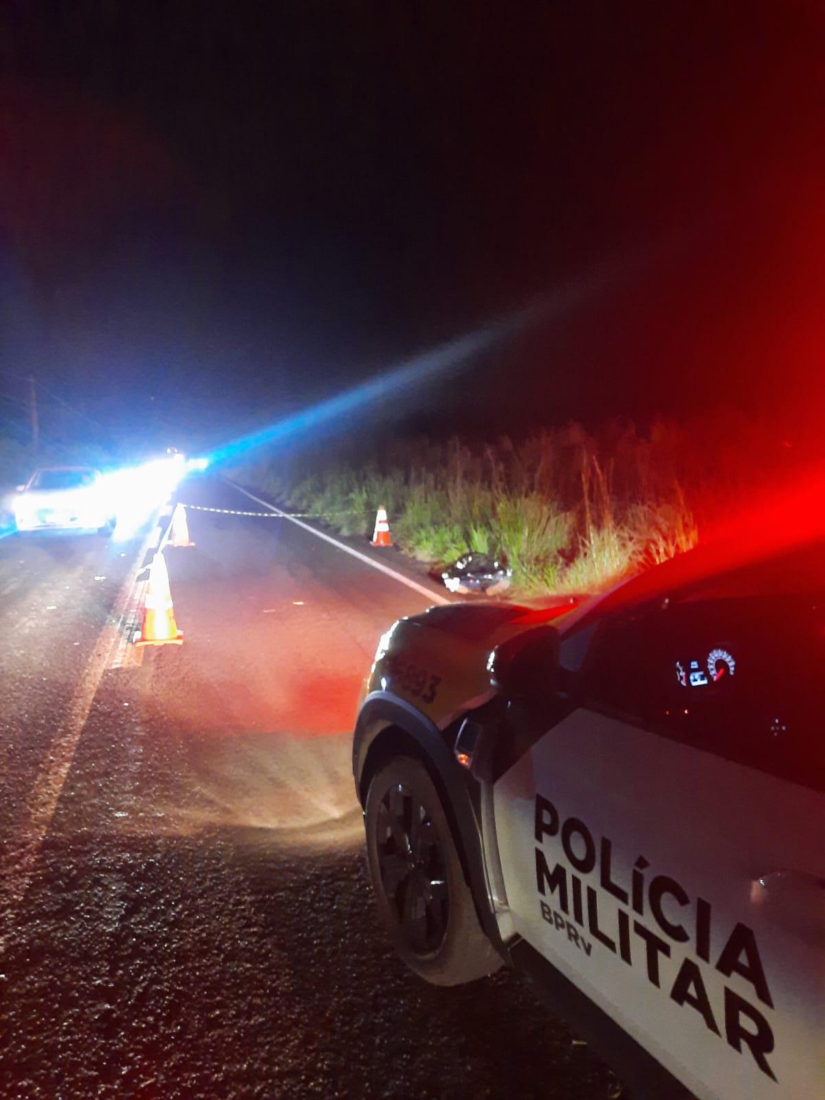 Motocicleta cai em canaleta e motociclista morre na PR-218