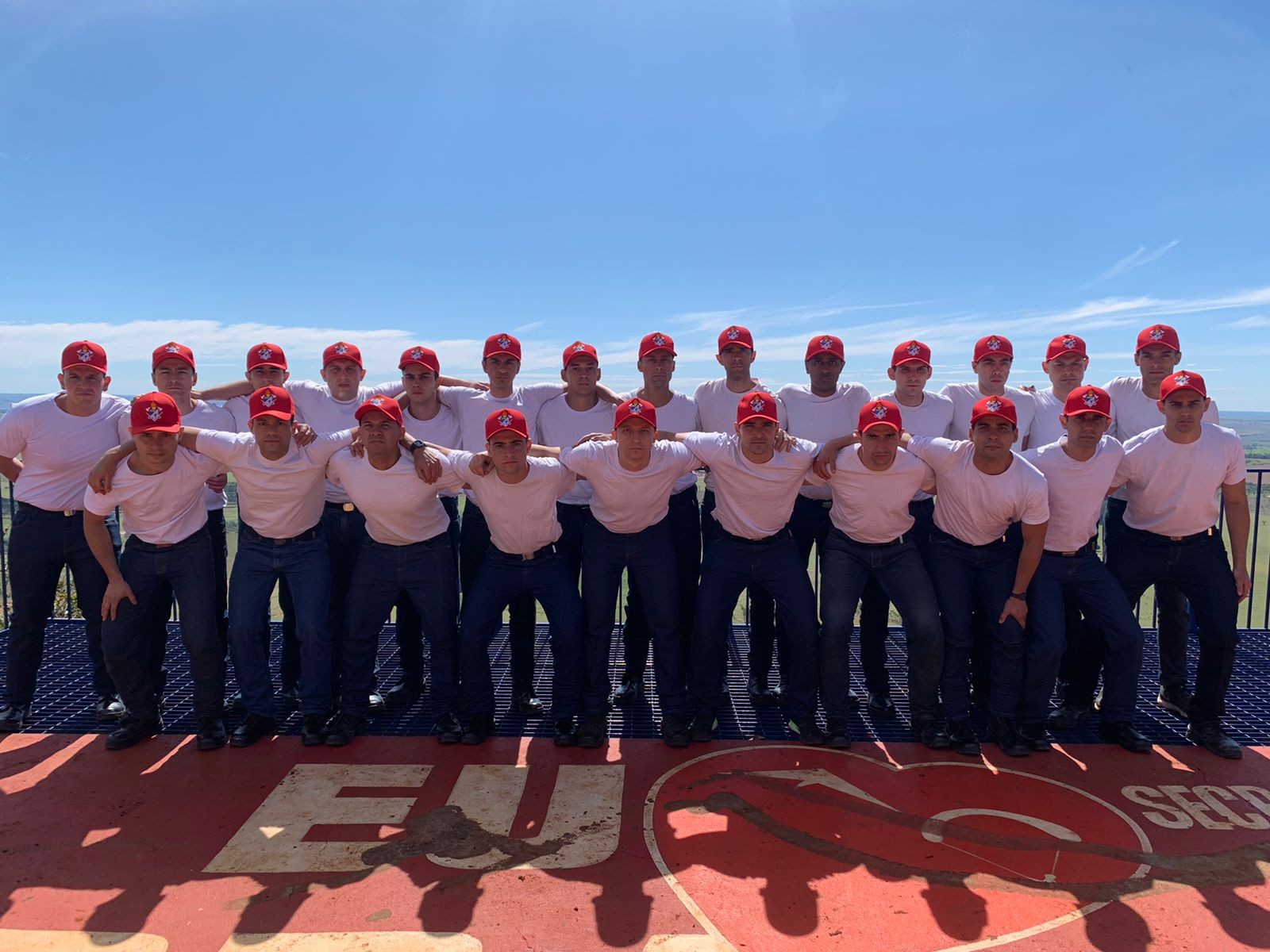 Novos bombeiros militares estão em formação no Paraná