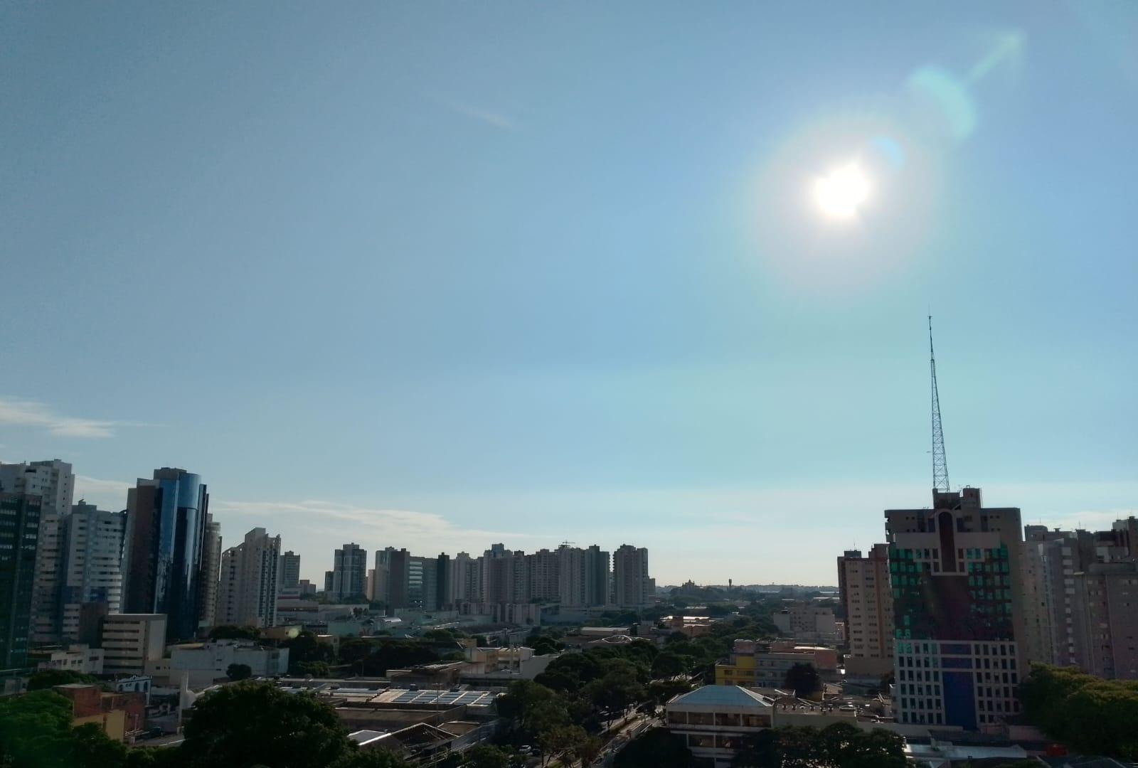 Nebulosidade deve prevalecer nesta terça-feira (22) em Maringá; veja previsão