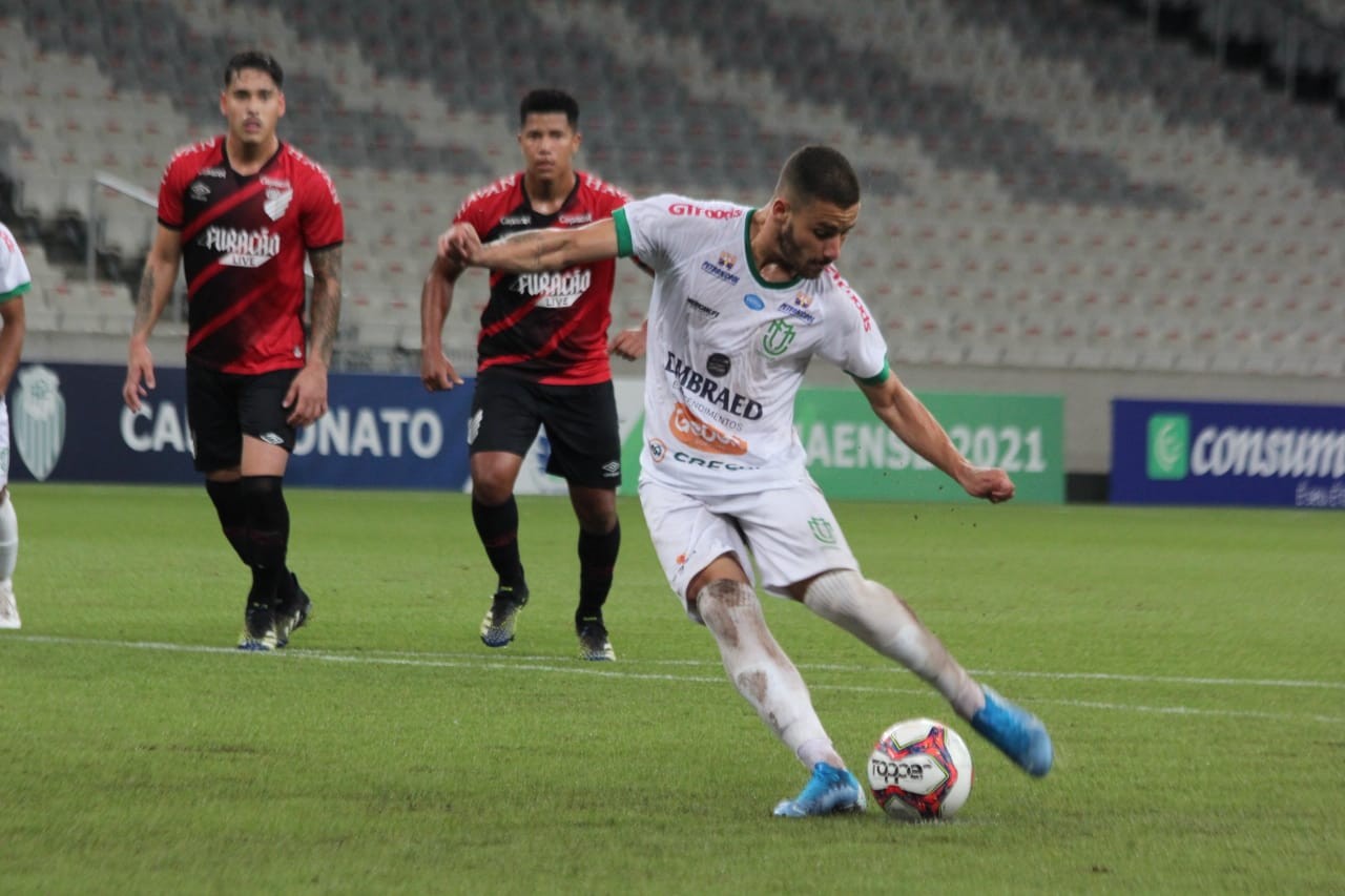 Athletico-PR e Maringá FC empatam em 2×2 na Arena da Baixada