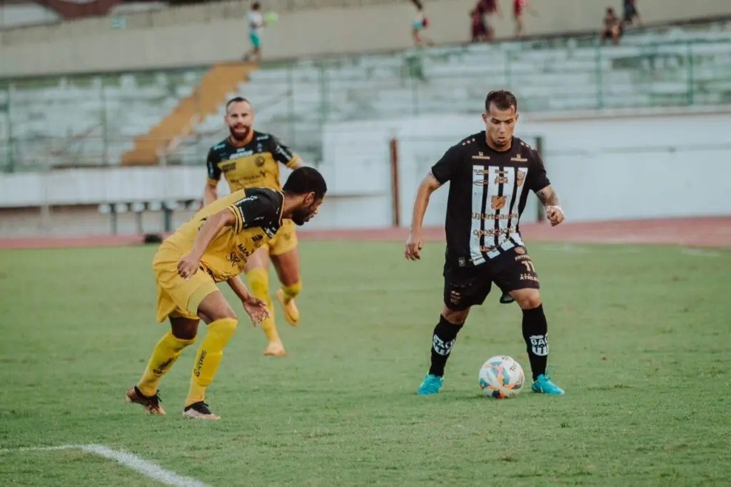 Galo Maringá oscila e apenas empata com o FC Cascavel