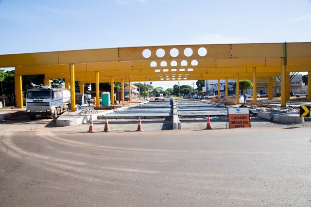 Com pelo menos seis meses de atraso, dois terminais devem começar a funcionar no dia 18 deste mês em Maringá