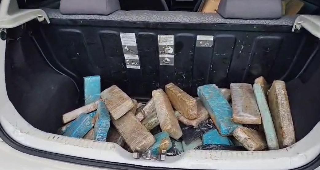 Quatro pessoas são presas durante fiscalização da PRF na região de Campo Mourão