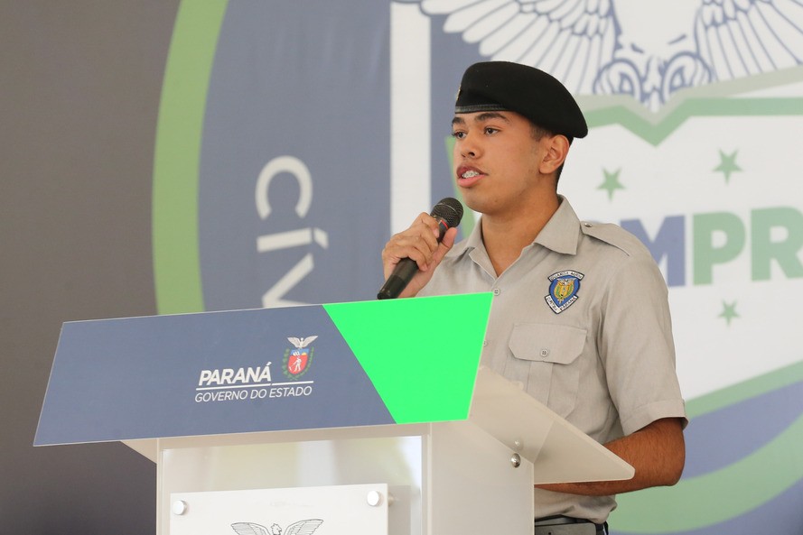 Votação do método cívico-militar em escolas de Maringá e região será retomada