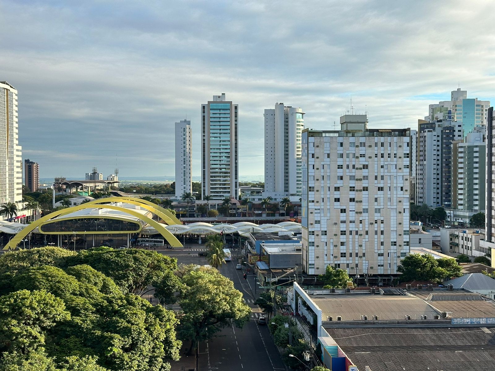 Com máxima de 29° C, segunda-feira (25) será de sol entre nuvens; veja previsão