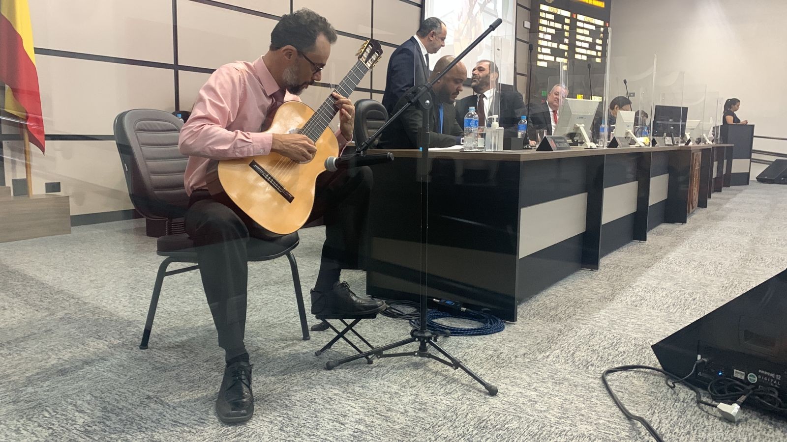 Maringá começa ações do Mês da Música com apresentação na Câmara