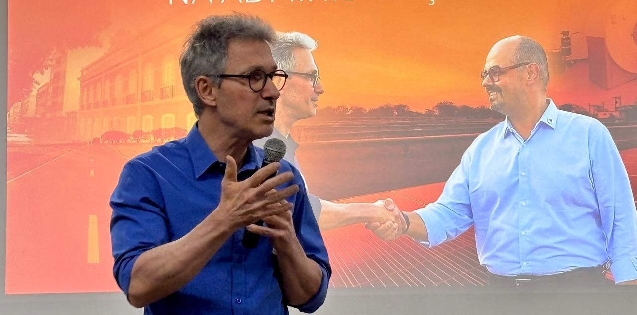 Governador de Minas Gerais Romeu Zema cumpre agenda no Parque de Exposições