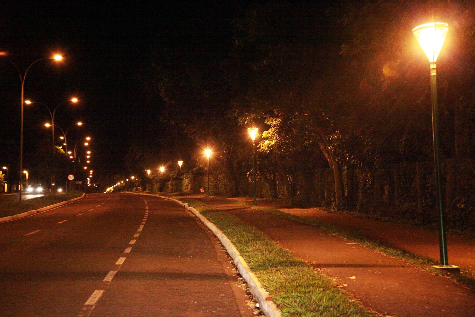 Ação popular também obteve liminar para suspender toque de recolher