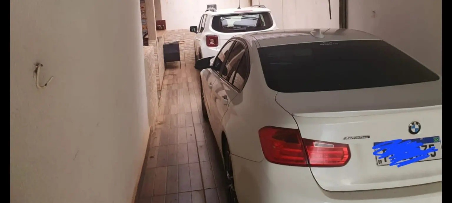 Casal é preso por suspeita de receptação de carros de luxo roubados