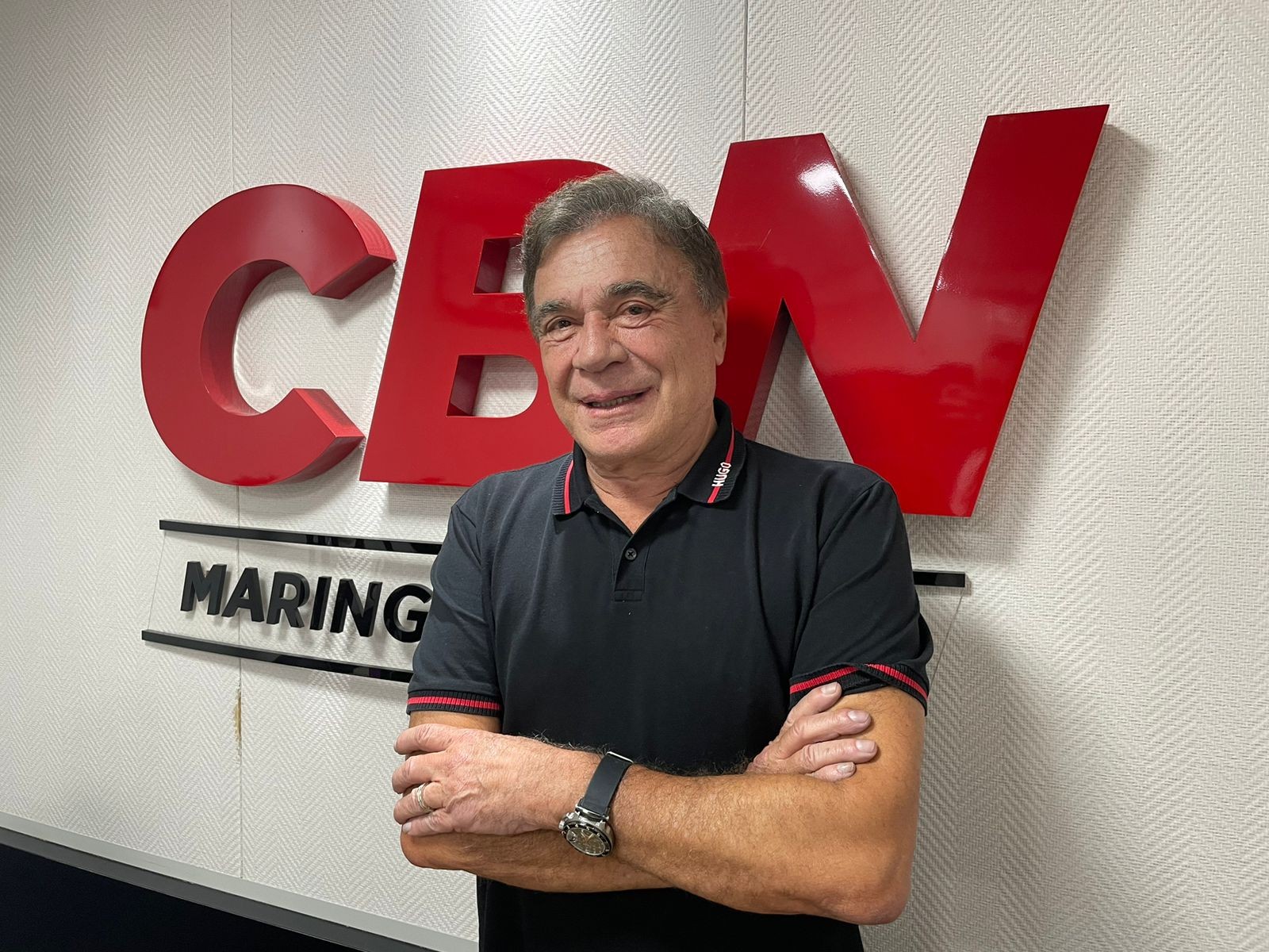 Livro que registra trajetória de Álvaro Dias é lançado em Maringá