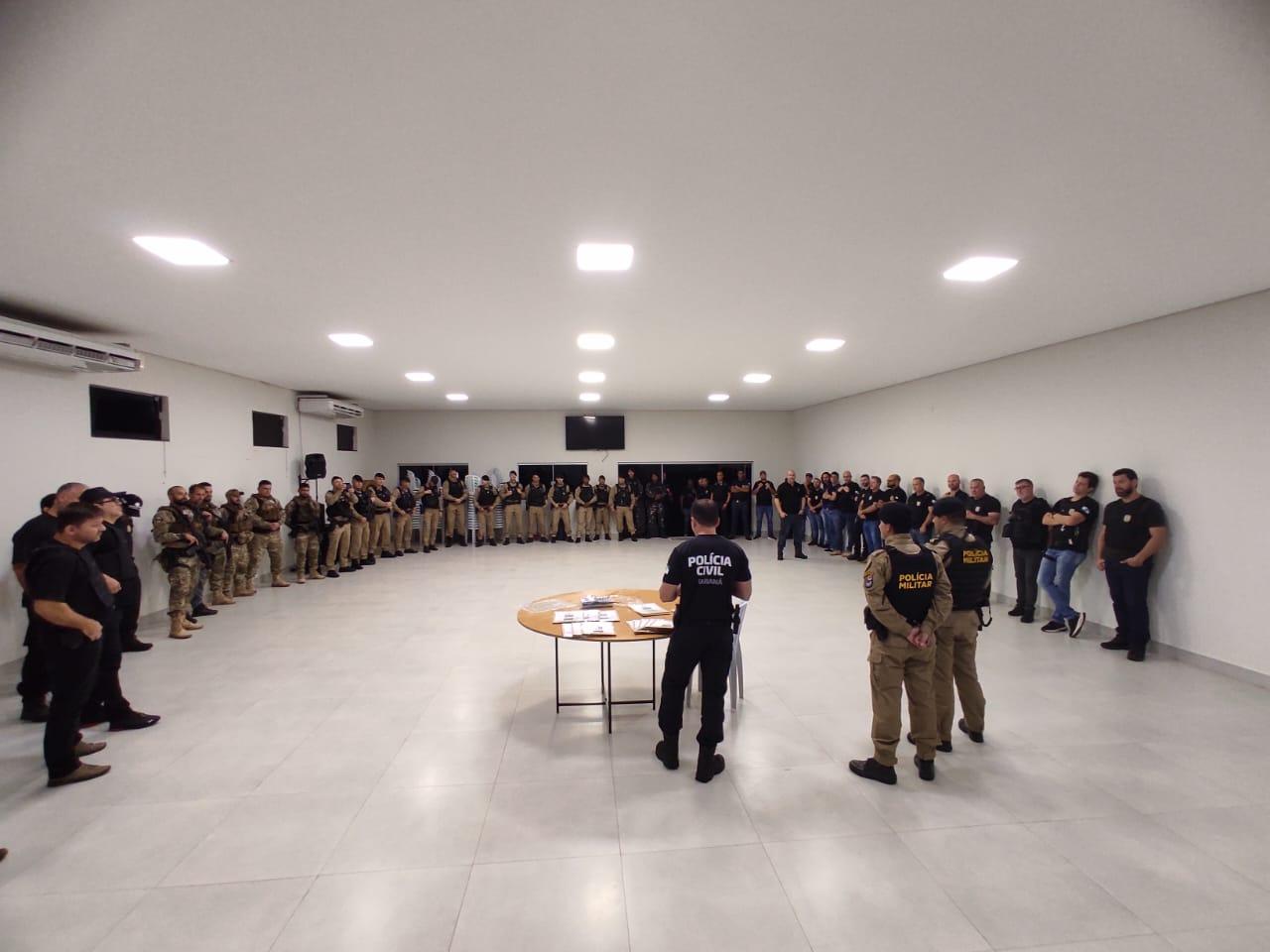 10 pessoas são presas suspeitas de matar homem em “tribunal do crime”