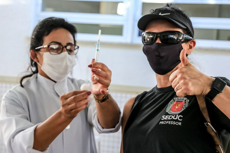 Maringá vacina com segunda dose nesta quarta-feira