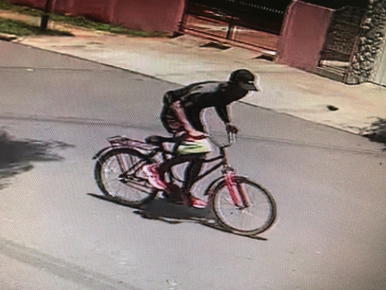 Adolescente leva facada durante assalto e fica em estado grave