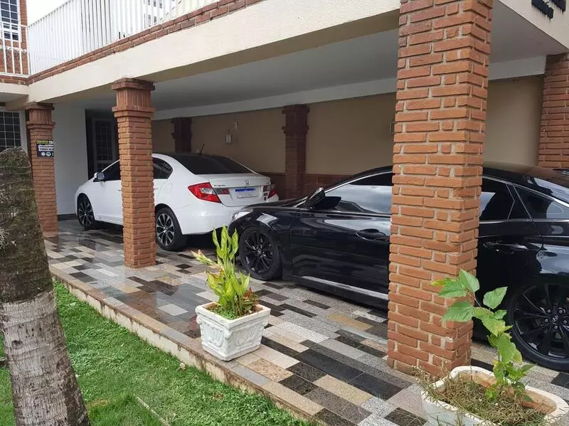 Mãe e três filhos são presos em Maringá por envolvimento em golpe milionário