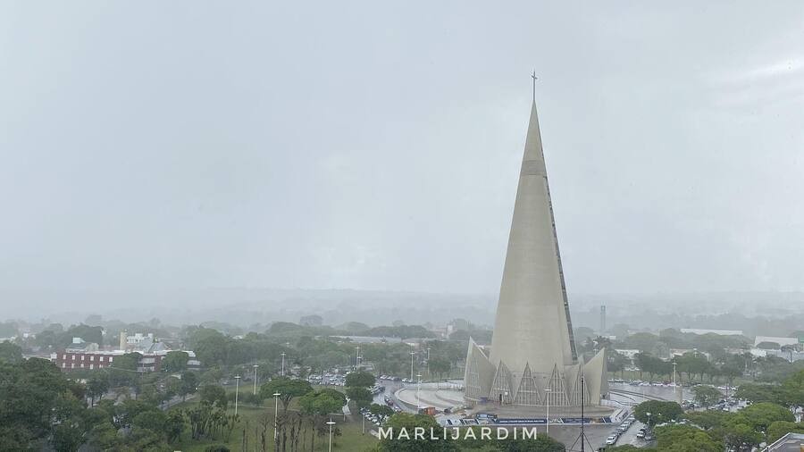 Em apenas 14 dias, Maringá tem segundo março mais chuvoso da história