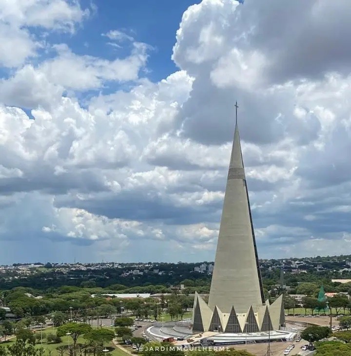 Tempo segue parcialmente nublado nesta quinta e ainda há possibilidade de chuva em Maringá